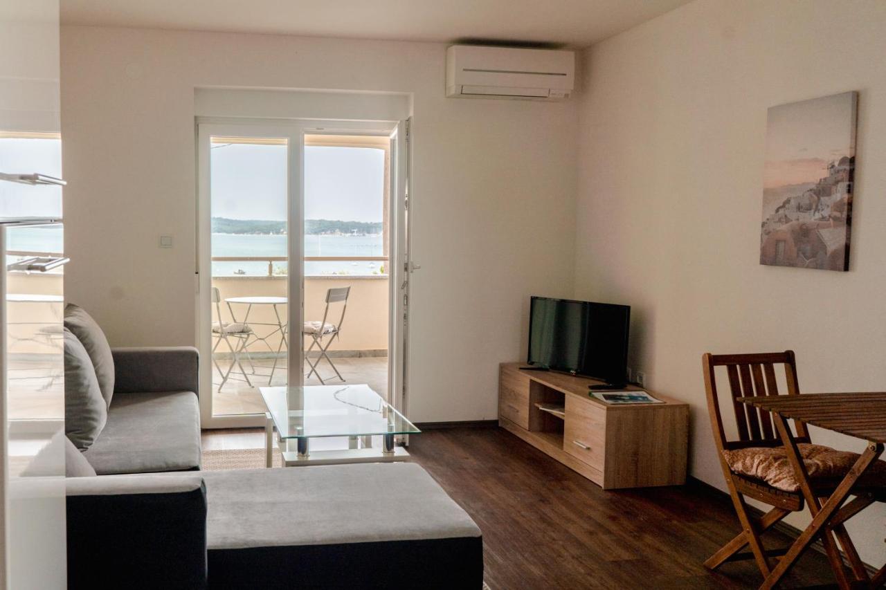 Villa Livi - Luxury Sea View Appartments Медулин Экстерьер фото